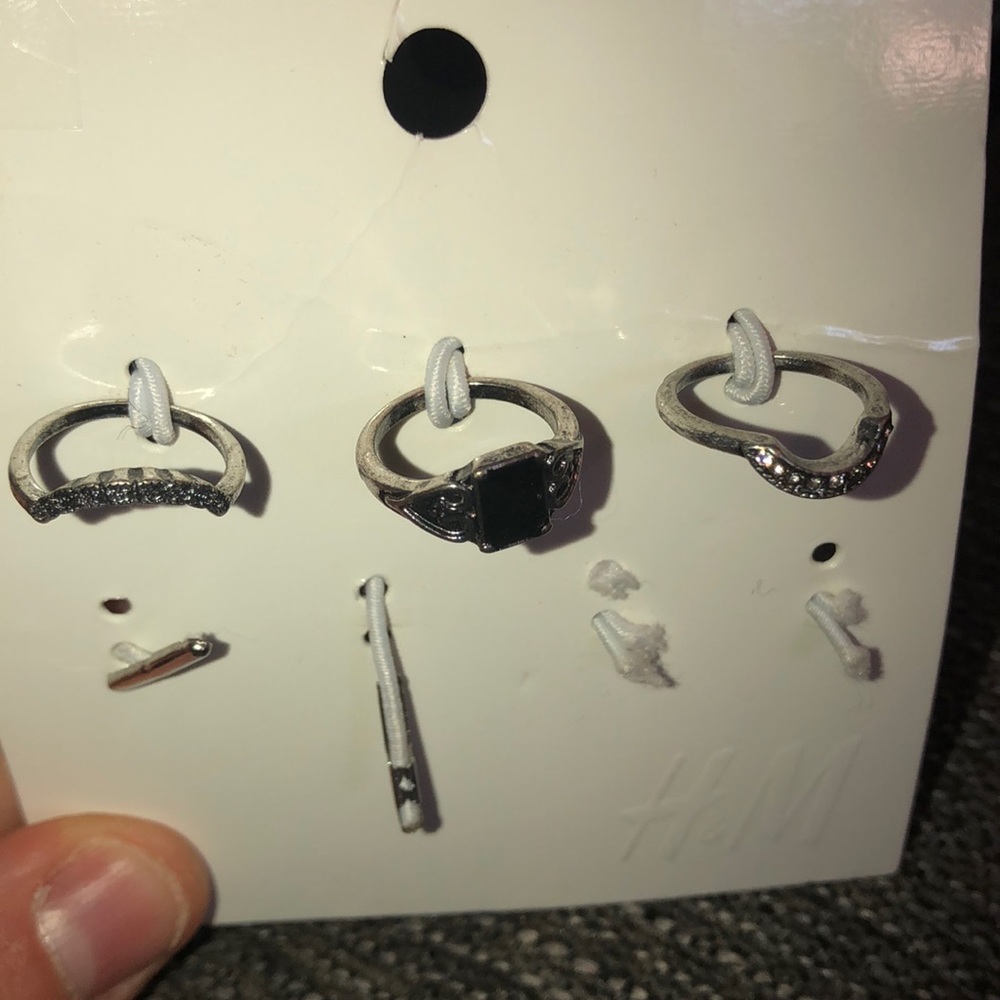3 H&M XS/S Silver Rings - Picture 3 of 3
